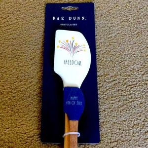 Rae Dunn patriotic spatula set